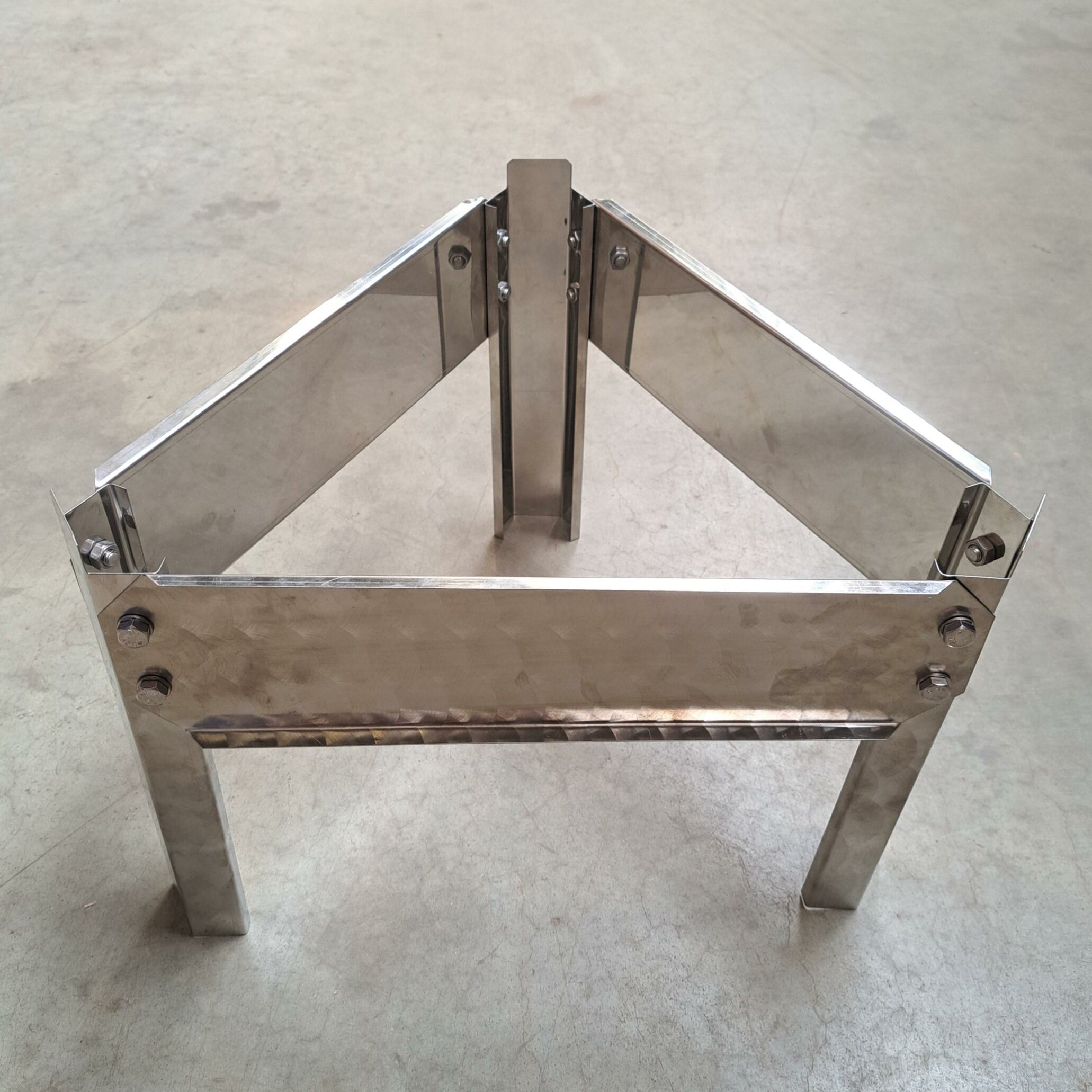 Base with legs Zottel in stainless steel for wine tanks 50-100 liters without legs