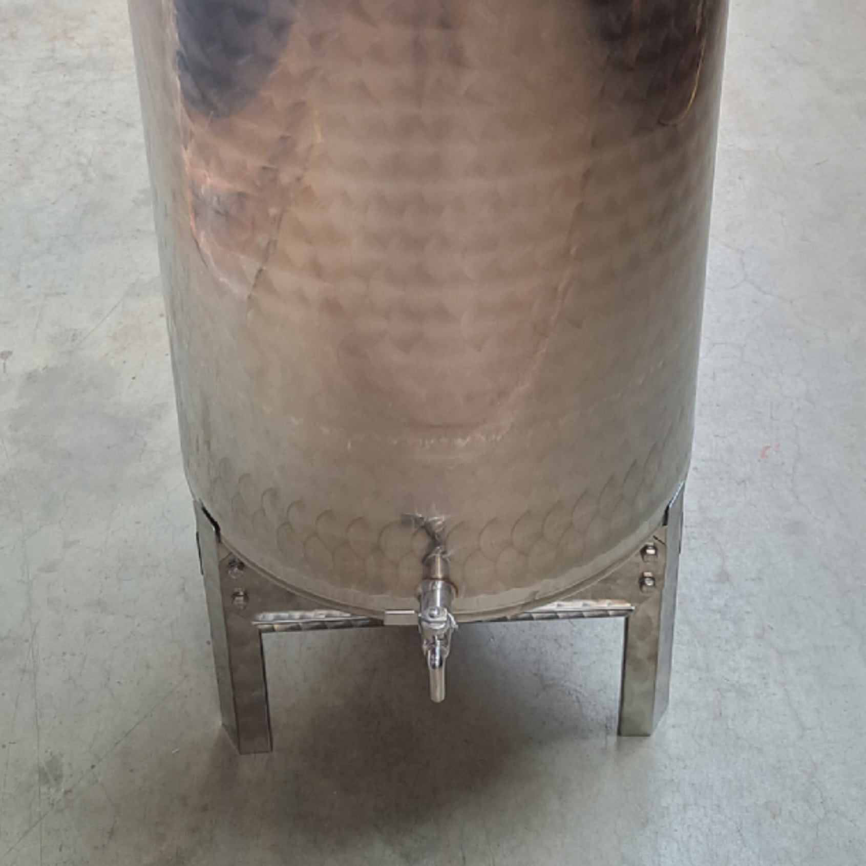 Base with legs Zottel in stainless steel for wine tanks 50-100 liters without legs