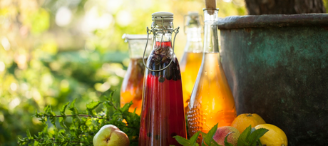 Kombucha maken in alle zijn geuren en kleuren