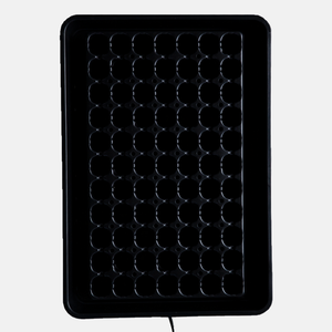 Serre en plastique dur